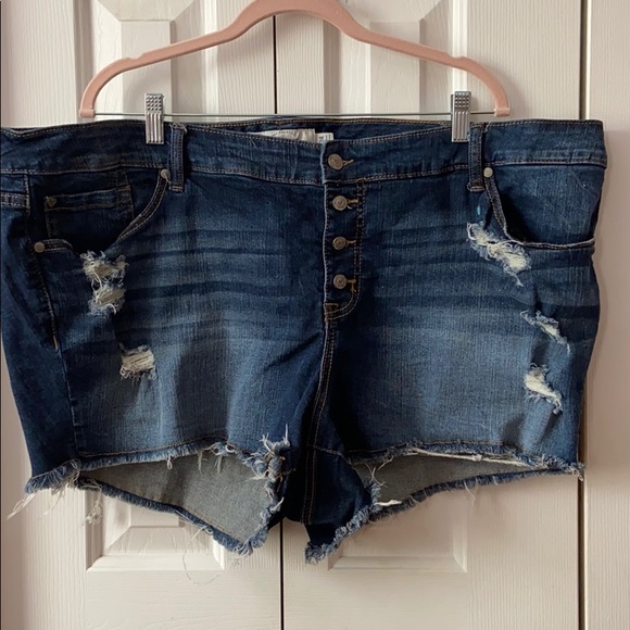Torrid Plus Size Distressed Shorts - Picture 1 of 7